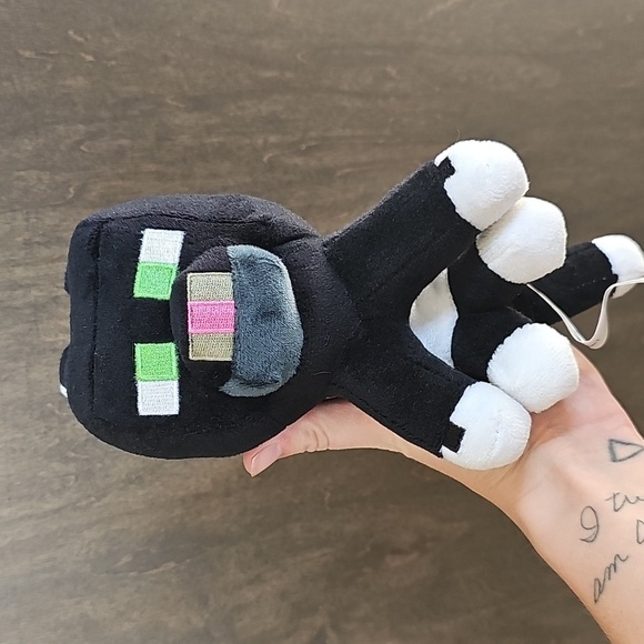 Spin Master Minecraft Black Cat 8" Plush - Picture 3 of 5